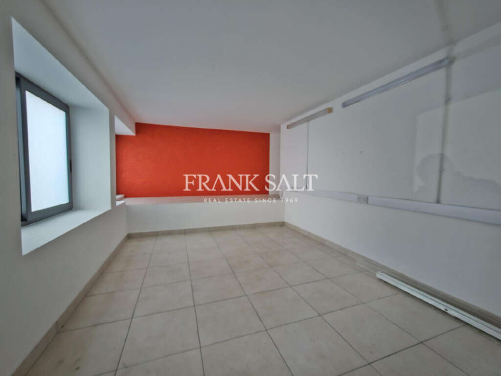 40m² Office in San Gwann, Malta No. 12747