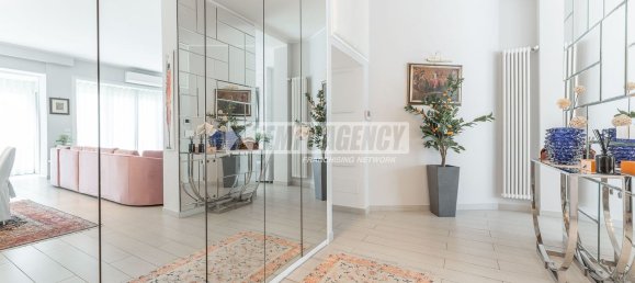 3-Zimmer Wohnung in Milan, Italy, Nr. 264893 11