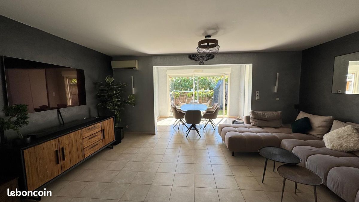 Квартира с 2 спальнями в Фрежюс, Франция № 277544