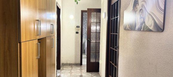 5-salle Appartement à Naples, Italy No. 36054 25