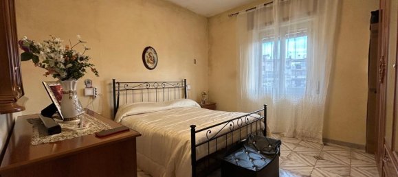 5-salle Appartement à Naples, Italy No. 36054 31