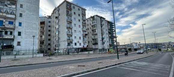 5-salle Appartement à Naples, Italy No. 36054 40