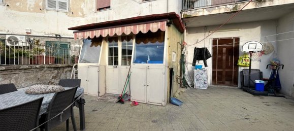 5-salle Appartement à Naples, Italy No. 36054 16