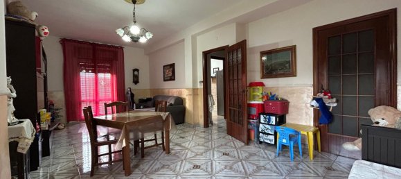 5-salle Appartement à Naples, Italy No. 36054 27