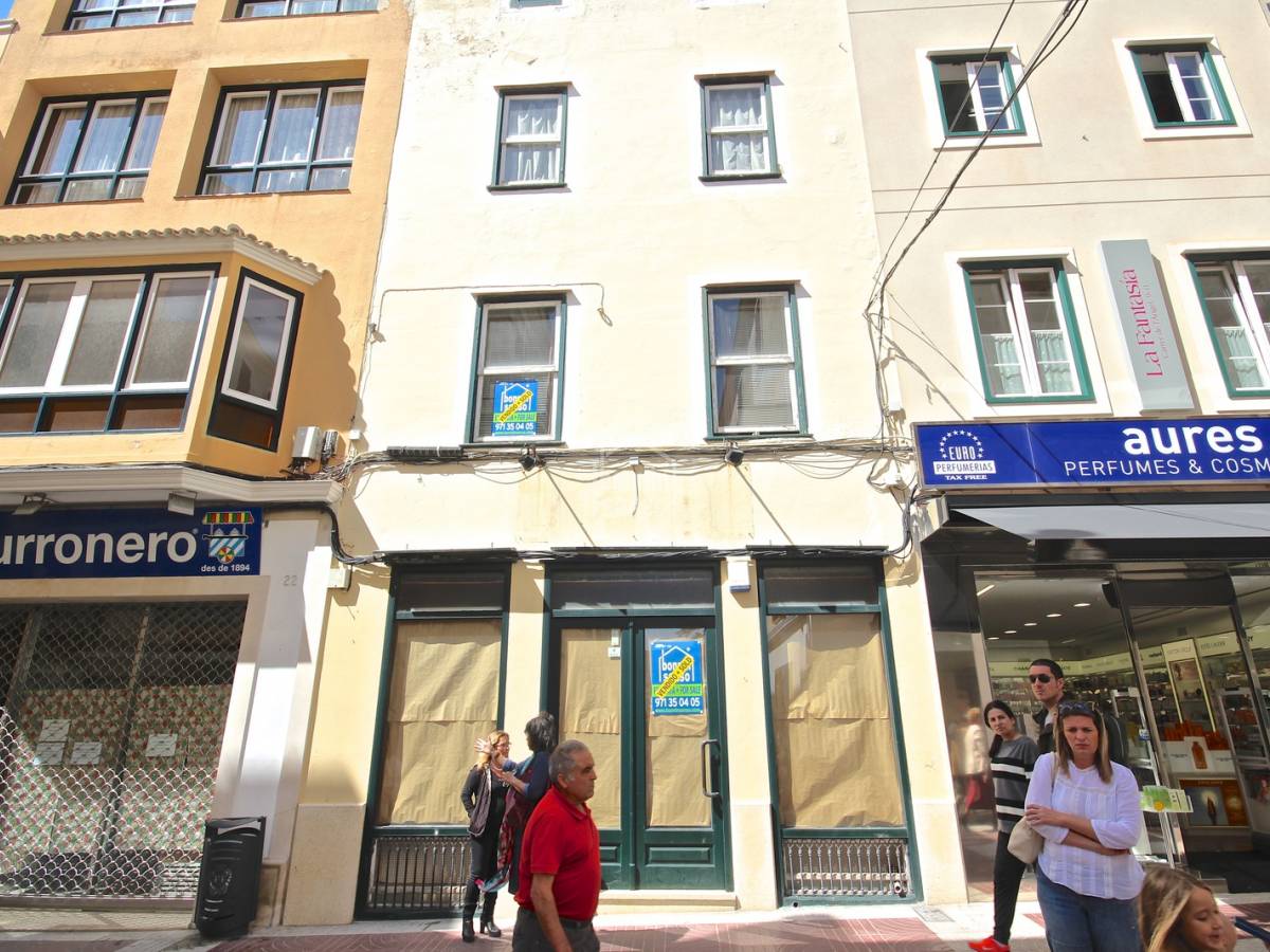 420m² Commercial property in Mahon, Spain No. 3777