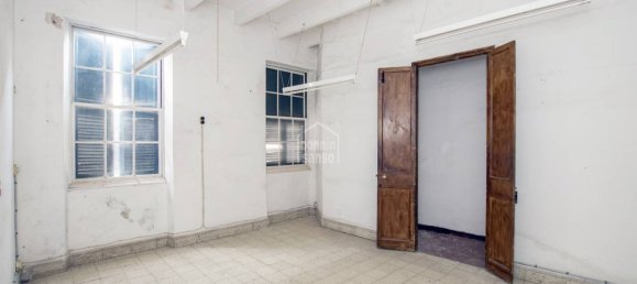 420m² Commercial property in Mahon, Spain No. 3777 11