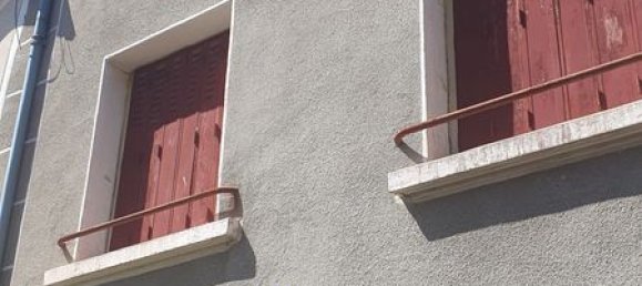 2 bedrooms House in Cantal, France No. 288870 2