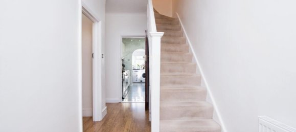 3 bedrooms Commercial property in London, United Kingdom No. 11582 12