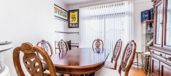 3 bedrooms Commercial property in London, United Kingdom No. 11582 4