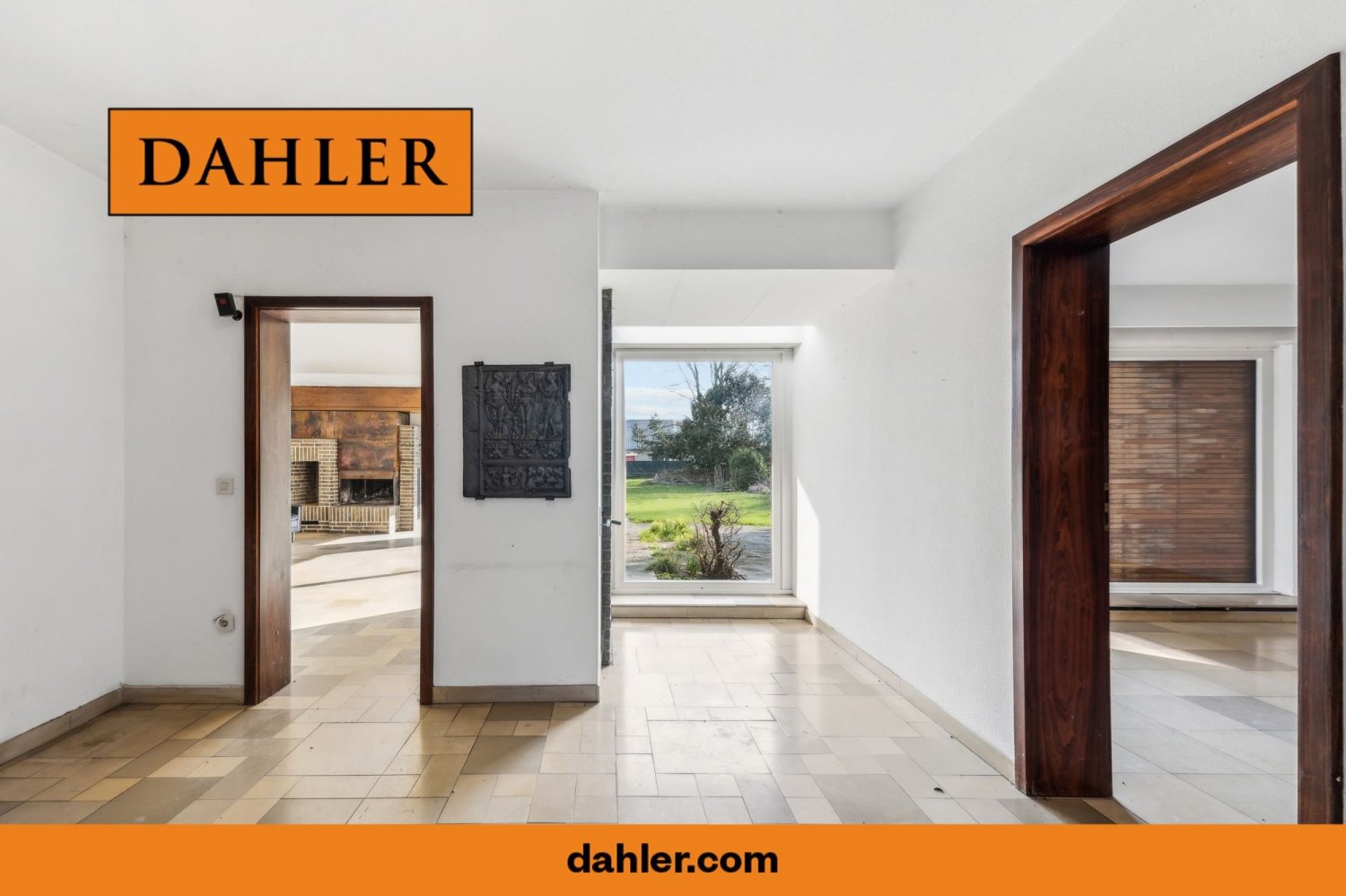 5 rooms Building in Monchengladbach, Germany No. 107515