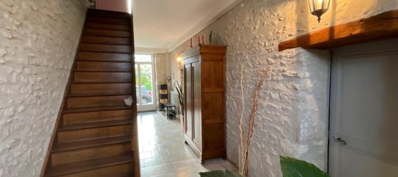 4 bedrooms House in Mehun-sur-Yevre, France No. 226126 4