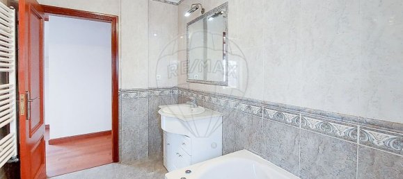 4 bedrooms House in Bombarral, Portugal No. 178644 10