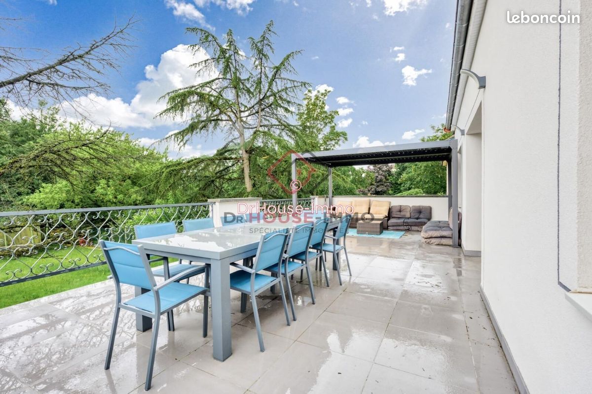 Casa de 4 dormitorios en Monthyon, France No. 176241