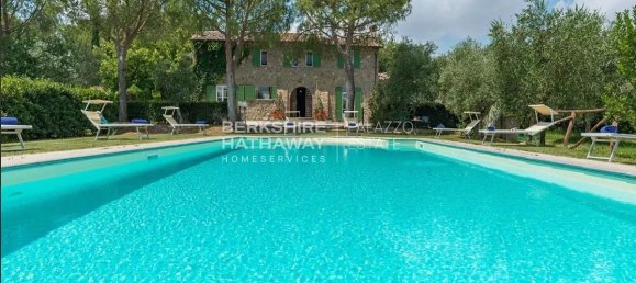 6 bedrooms House in Cortona, Italy No. 179436 2