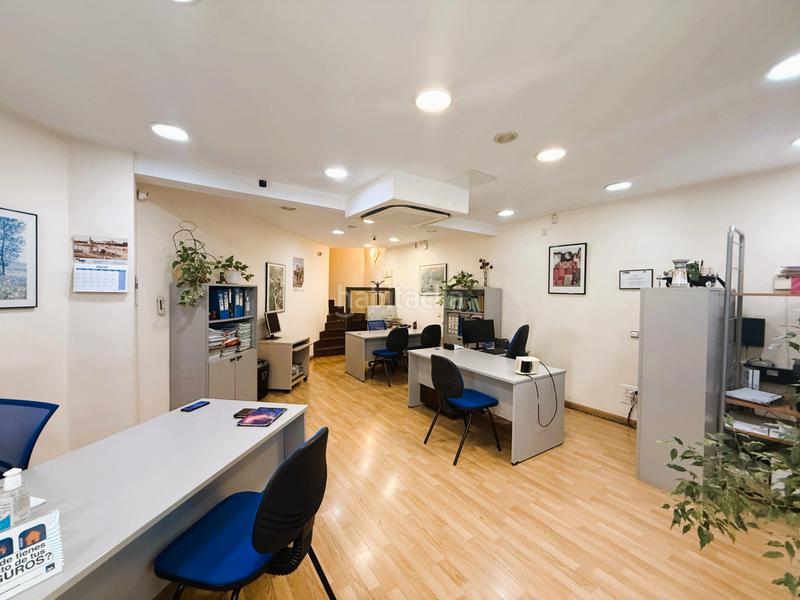  عقار تجاري في Madrid, Spain 120متر مربع رقم 232696