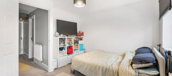 3 bedrooms House in Horley, United Kingdom No. 978 29