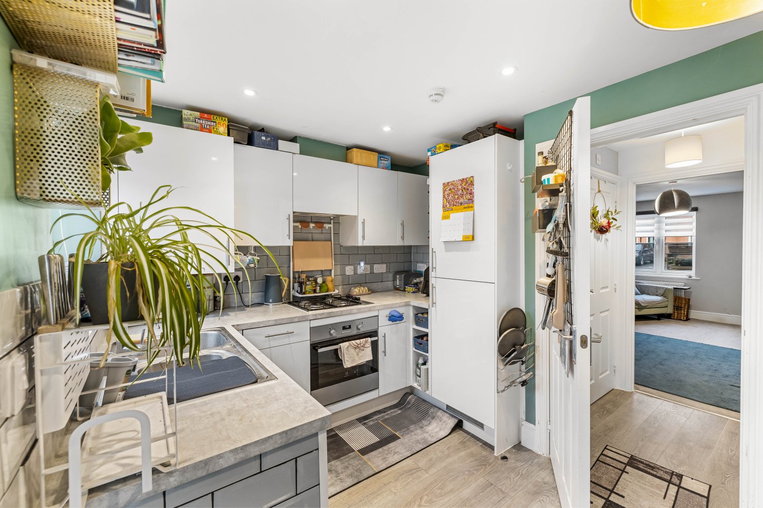 3 bedrooms House in Horley, United Kingdom No. 978