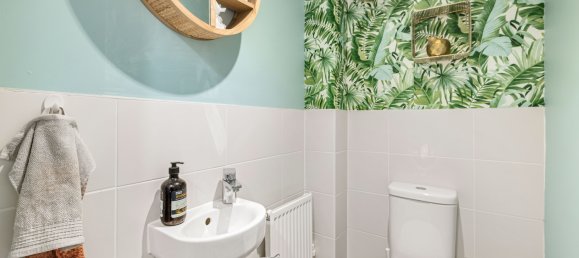 3 bedrooms House in Horley, United Kingdom No. 978 5