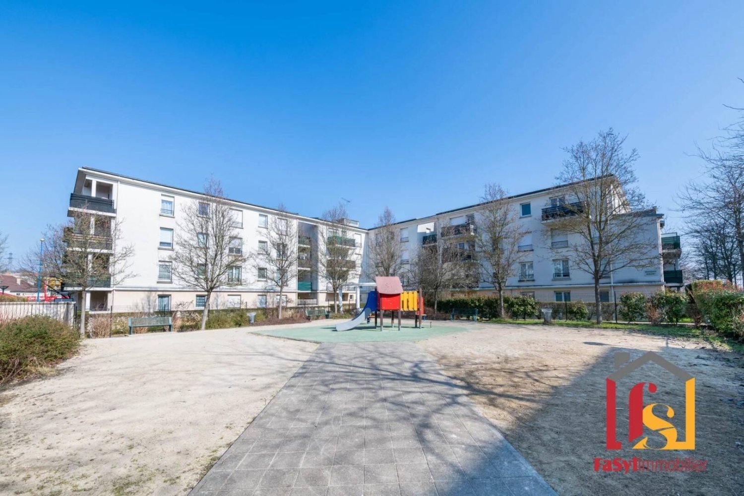 Apartamento de 1 dormitorio en Chelles, France No. 180589
