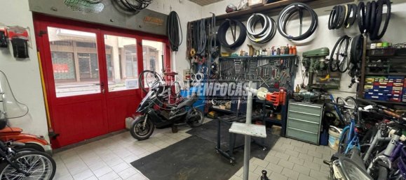 2-salle Propriété commerciale à Lentate sul Seveso, Italy No. 96243 9