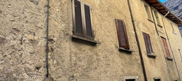 5 rooms Apartment in Barni, Italy No. 75082 33