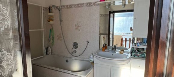 5 rooms Apartment in Barni, Italy No. 75082 29