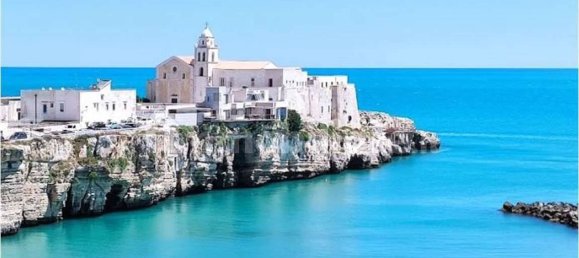 4 rooms House in Andria, Italy No. 15805 22