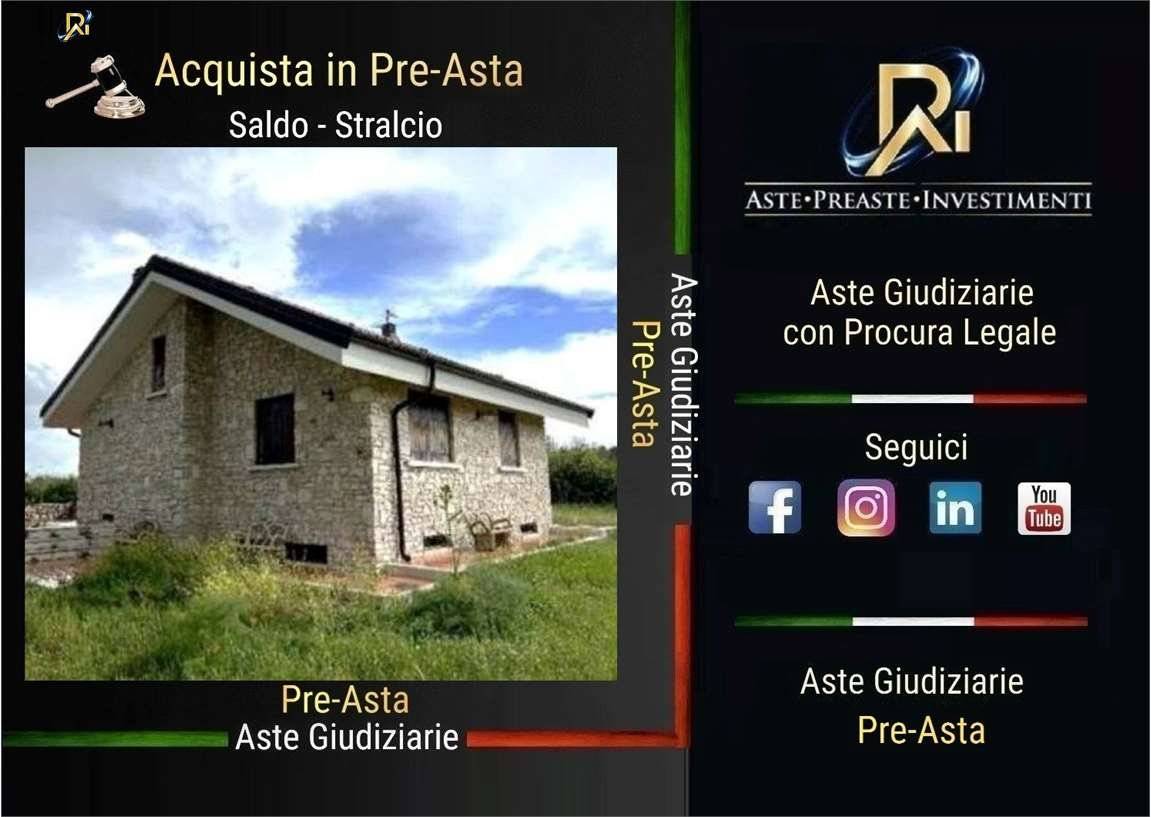 4 rooms House in Andria, Italy No. 15805