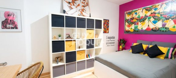 Apartamento de 3 dormitorios en Les Lilas, France No. 359302 10