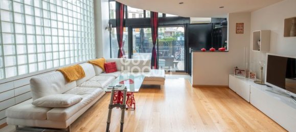 Apartamento de 3 dormitorios en Les Lilas, France No. 359302 4