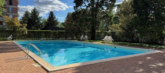 Квартира с 4 спальнями в Монца, Италия № 364645 24