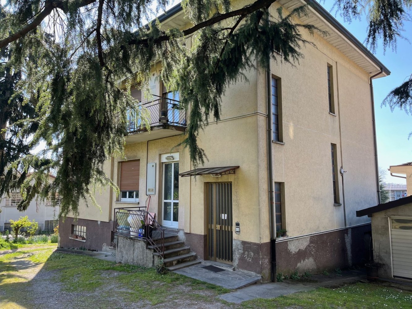 6 rooms House in Como, Italy No. 308088