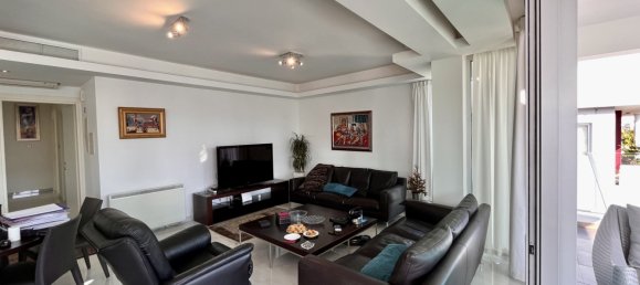 3 bedrooms Penthouse in Limassol, Cyprus No. 839 2
