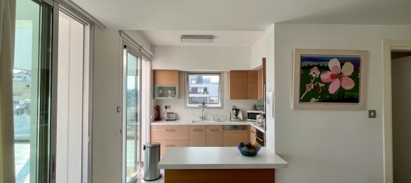 3 bedrooms Penthouse in Limassol, Cyprus No. 839 5