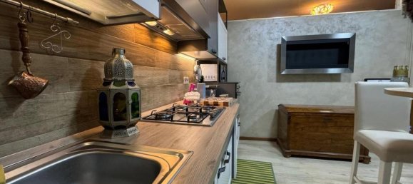 Квартира с 3 комнатами в Пиза, Италия № 123955 6