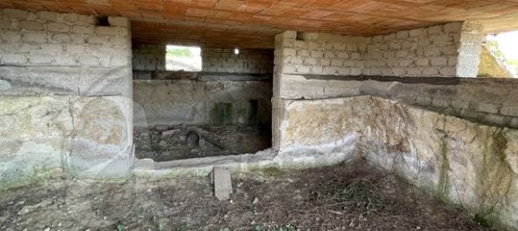 Дом с 7 комнатами в Понтекорво, Италия № 173883 17