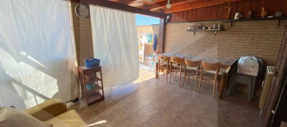 5-salle Appartement à San Severo, Italy No. 23542 23