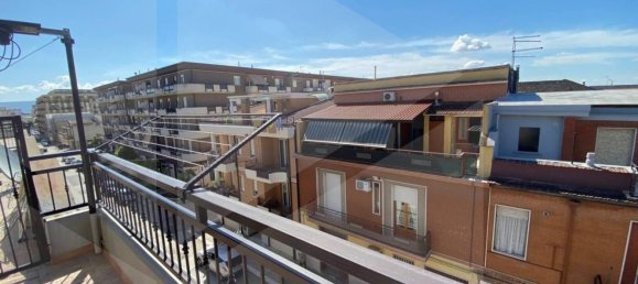 5-salle Appartement à San Severo, Italy No. 23542 33