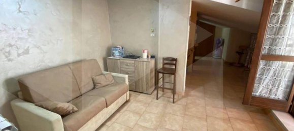 5-salle Appartement à San Severo, Italy No. 23542 34
