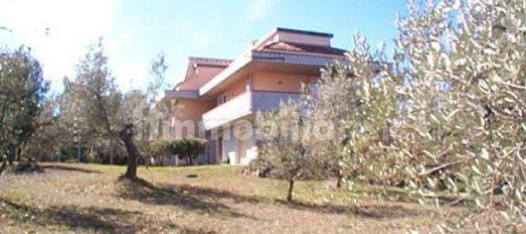 6 bedrooms Villa in Castellina Marittima, Italy No. 78387 3