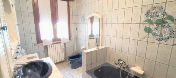 Вилла с 4 комнатами в Фьорано Моденесе, Италия № 17508 10