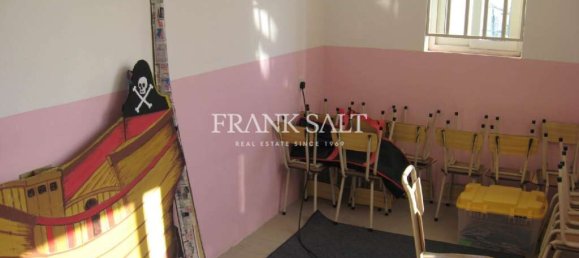 Bureau à Birkirkara, Malta 428m² No. 11869 10