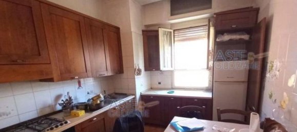 4 rooms Apartment in Rome, Italy No. 227555 11