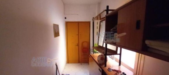 4 rooms Apartment in Rome, Italy No. 227555 7