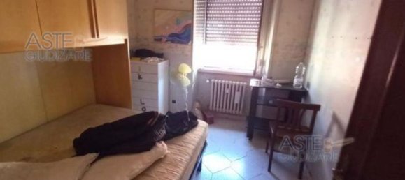 4 rooms Apartment in Rome, Italy No. 227555 13