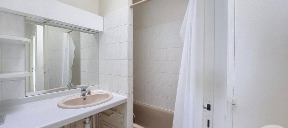 1 bedroom Apartment in Chartres, France No. 69755 10