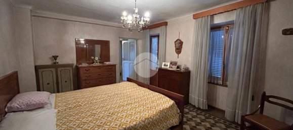 4 bedrooms House in Portacomaro, Italy No. 56158 8