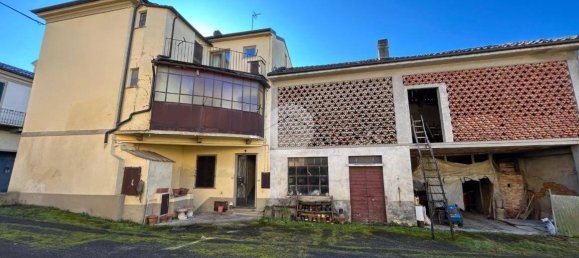 4 bedrooms House in Portacomaro, Italy No. 56158 22