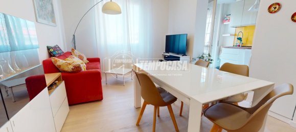 Квартира с 2 комнатами в Чинизелло Бальсамо, Италия № 286571 11