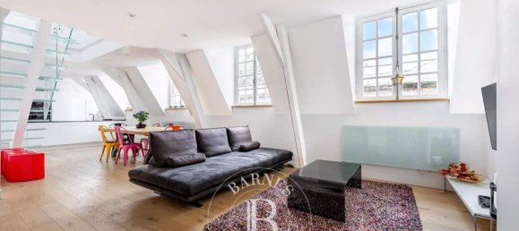 Квартира с 3 спальнями в Париж, Франция № 128052 3